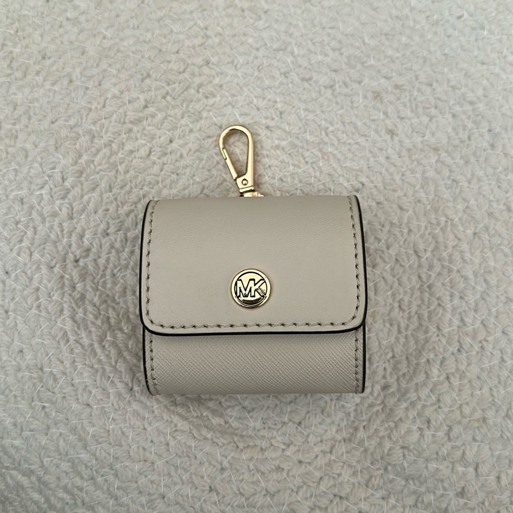 MK airpods Case
